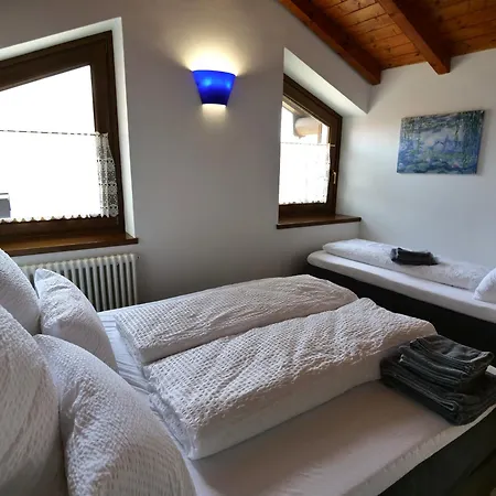 Rustico Casa Marie Mit Seeblick-dachterasse Nyaraló